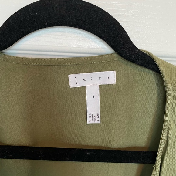 Army green jacket - Picture 2 of 3